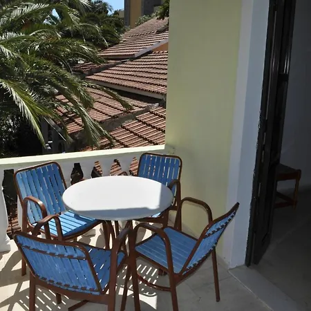 Makis & Bill Lejlighedshotel Arillas (Corfu)